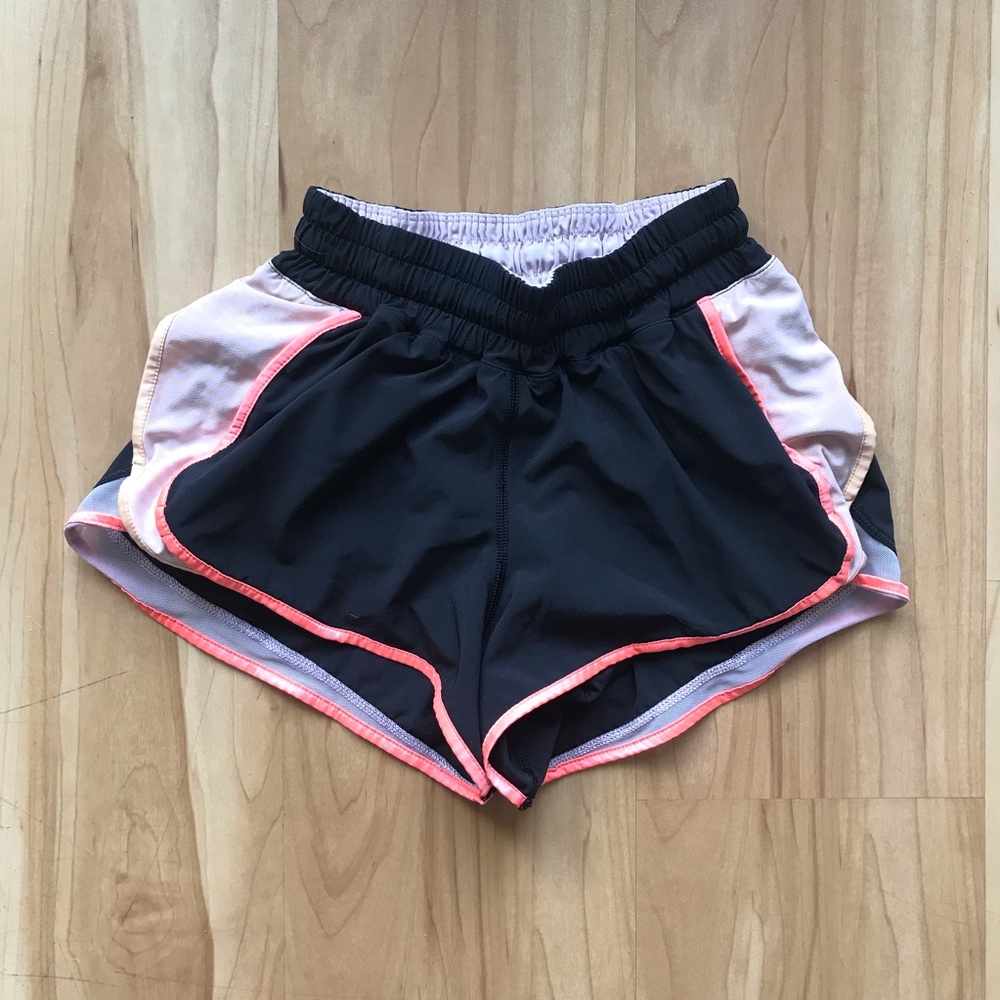 lululemon Hotty Hot Short 2.5” Black and Pink
